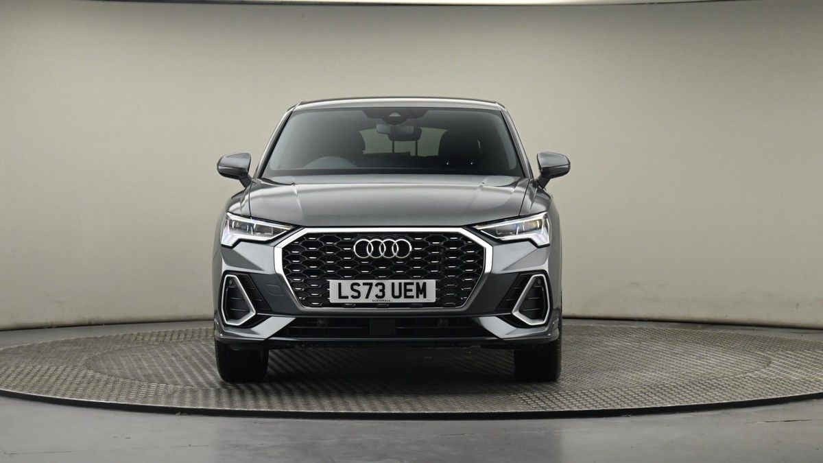 More views of Audi Q3