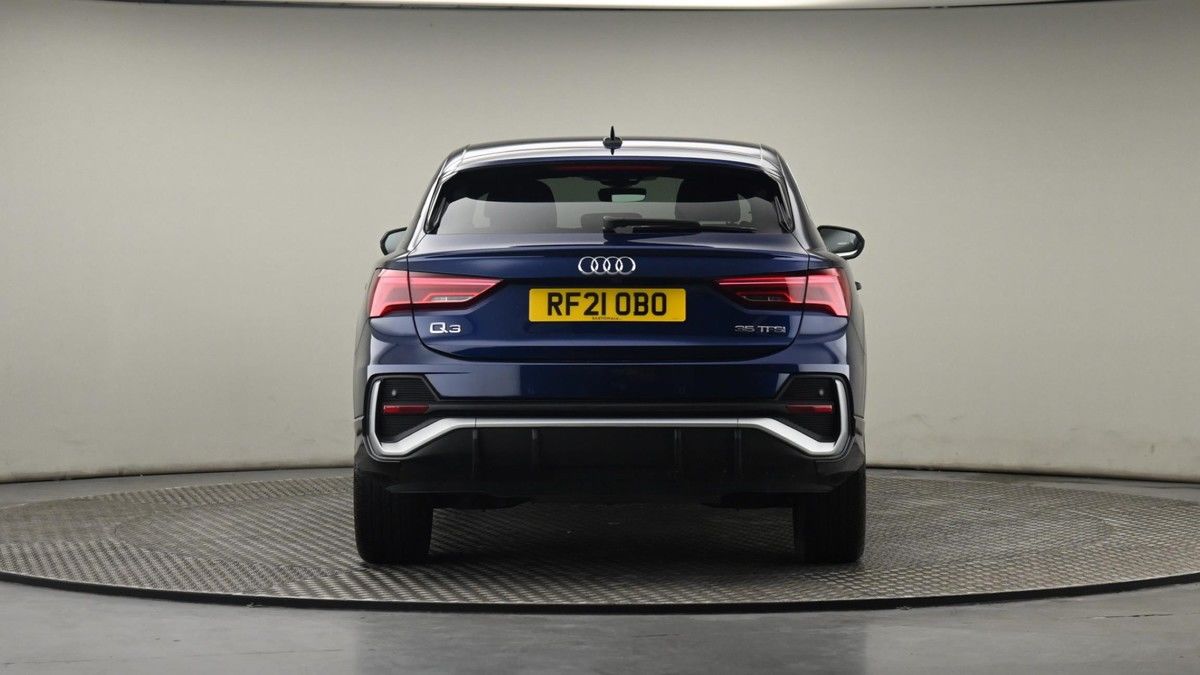 More views of Audi Q3