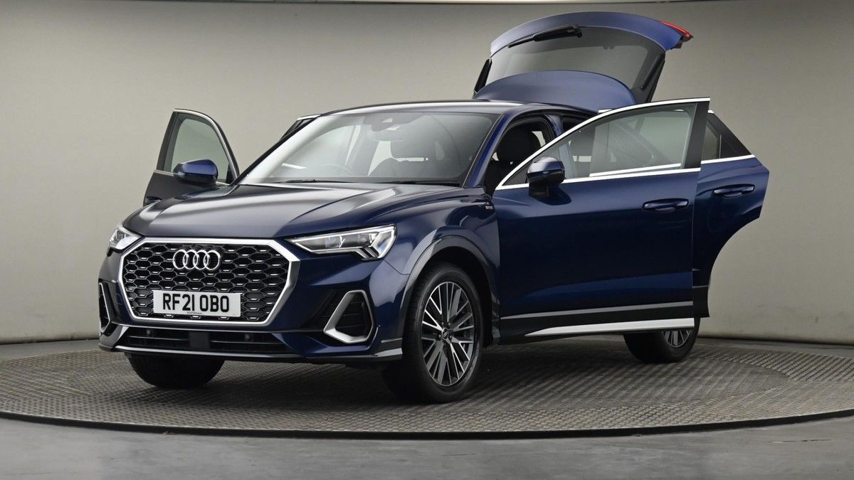 Audi Q3 Image 28