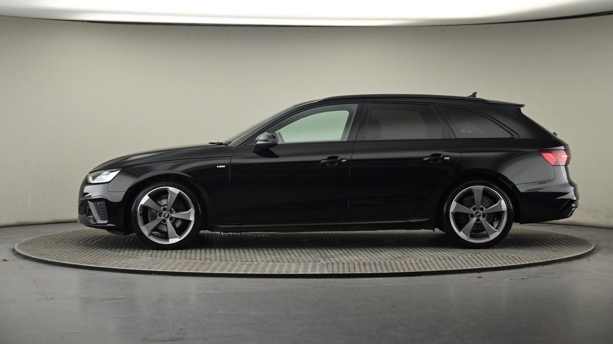 Audi A4 Avant Image 23