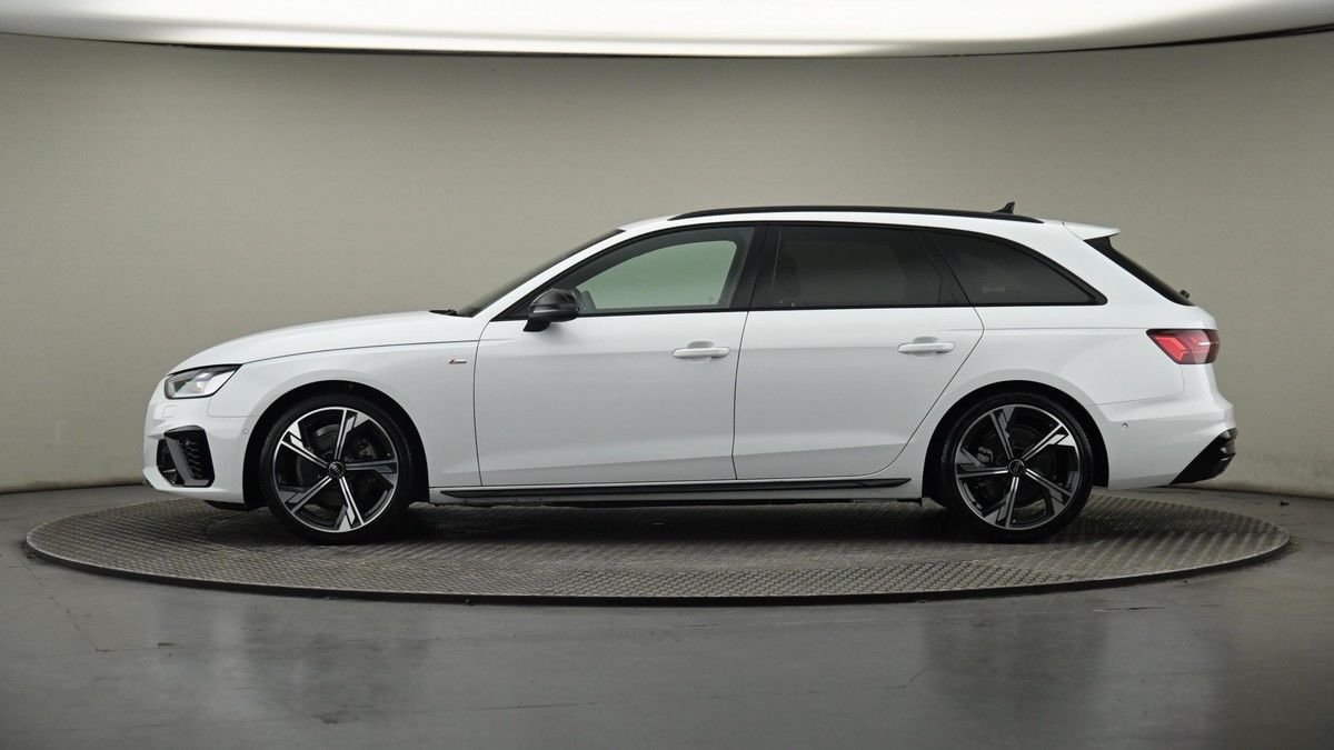 Audi A4 Avant Image 23