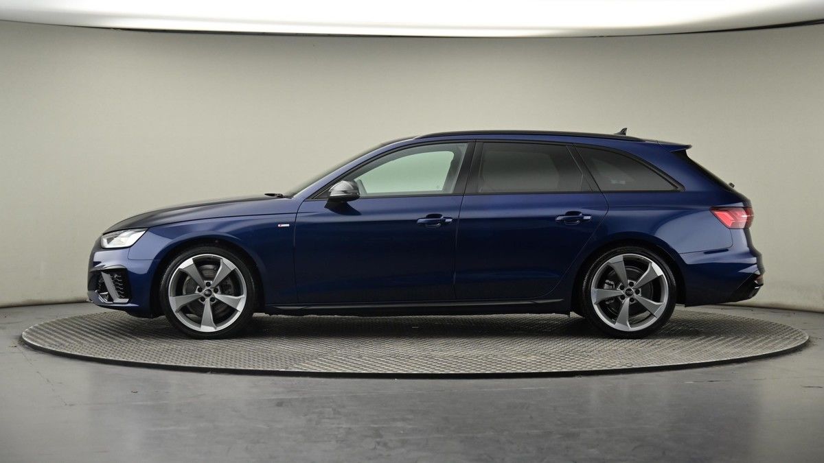 Audi A4 Avant Image 23