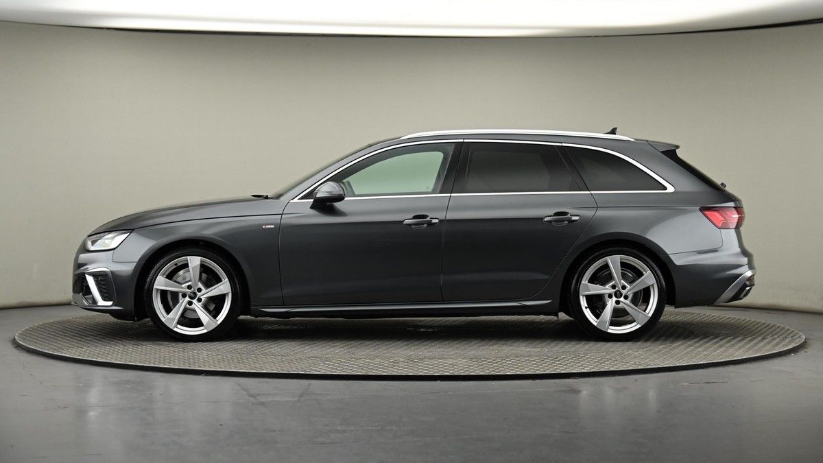 Audi A4 Avant Image 22