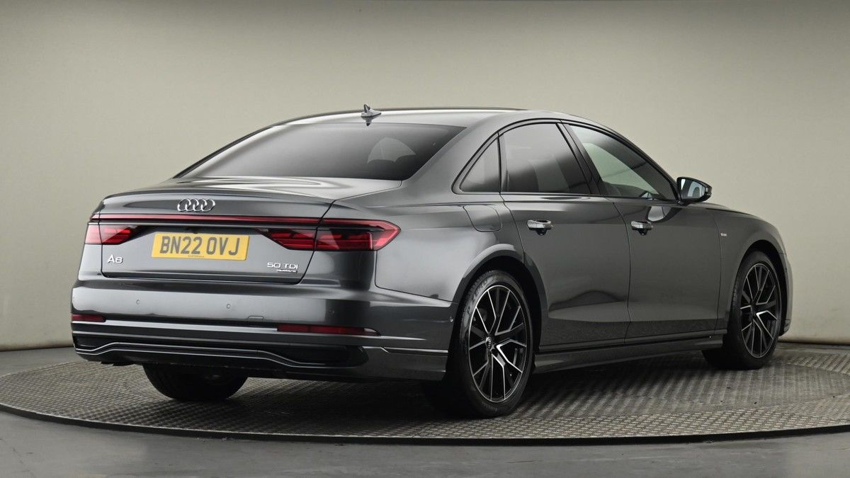 Audi A8 Image 26