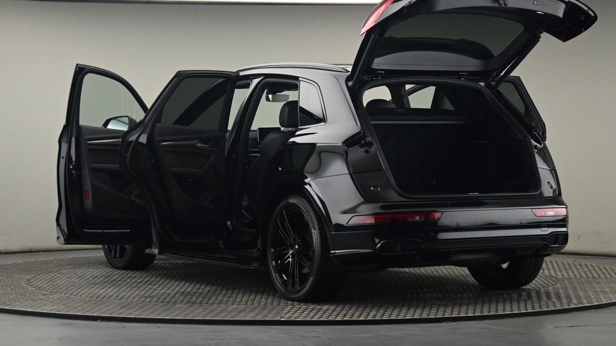 More views of Audi SQ5