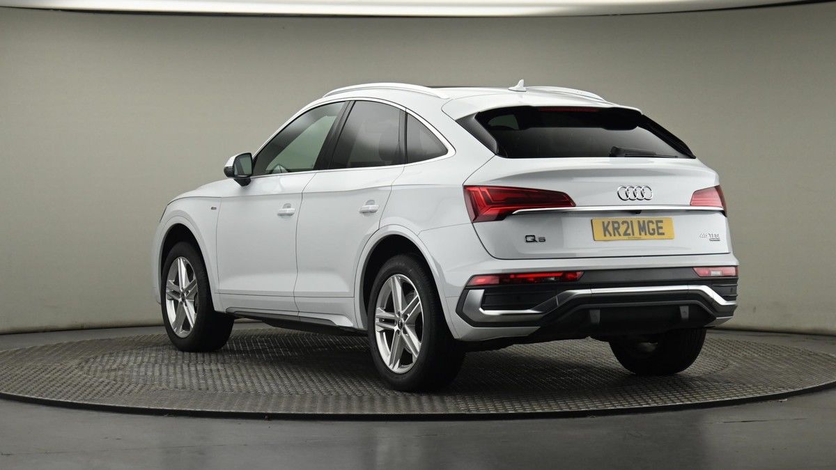 Audi Q5 Image 24