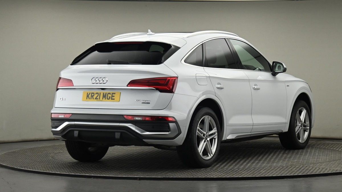 Audi Q5 Image 26