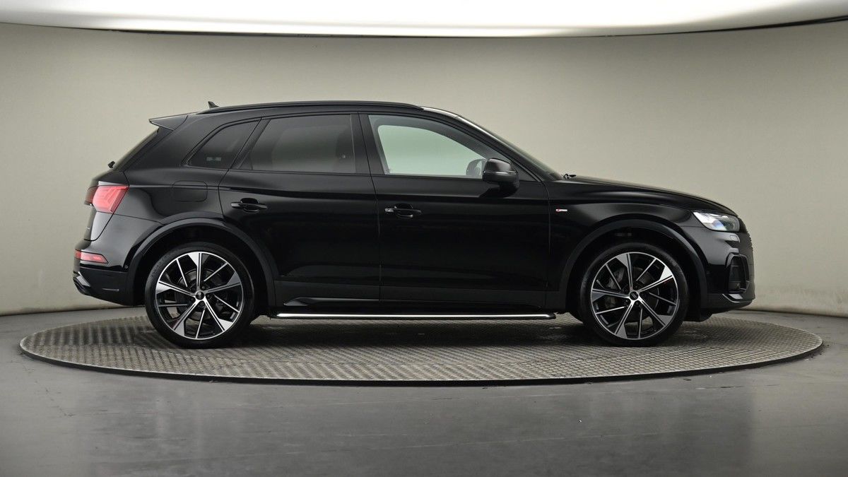 More views of Audi Q5