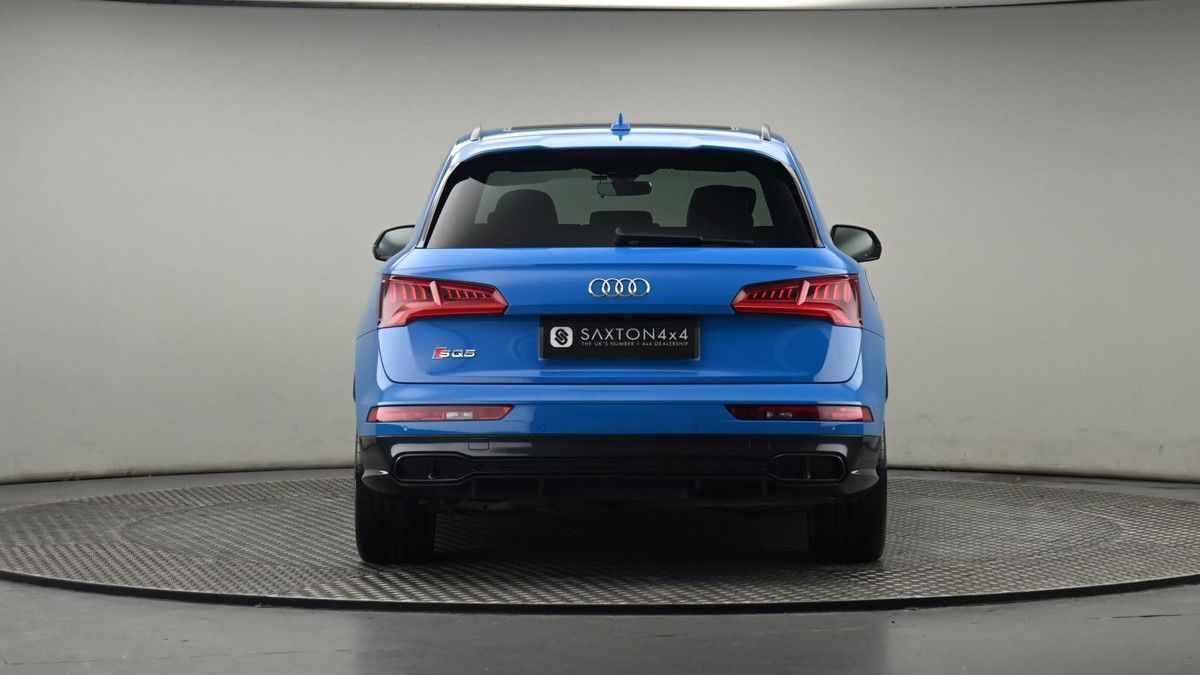 More views of Audi SQ5