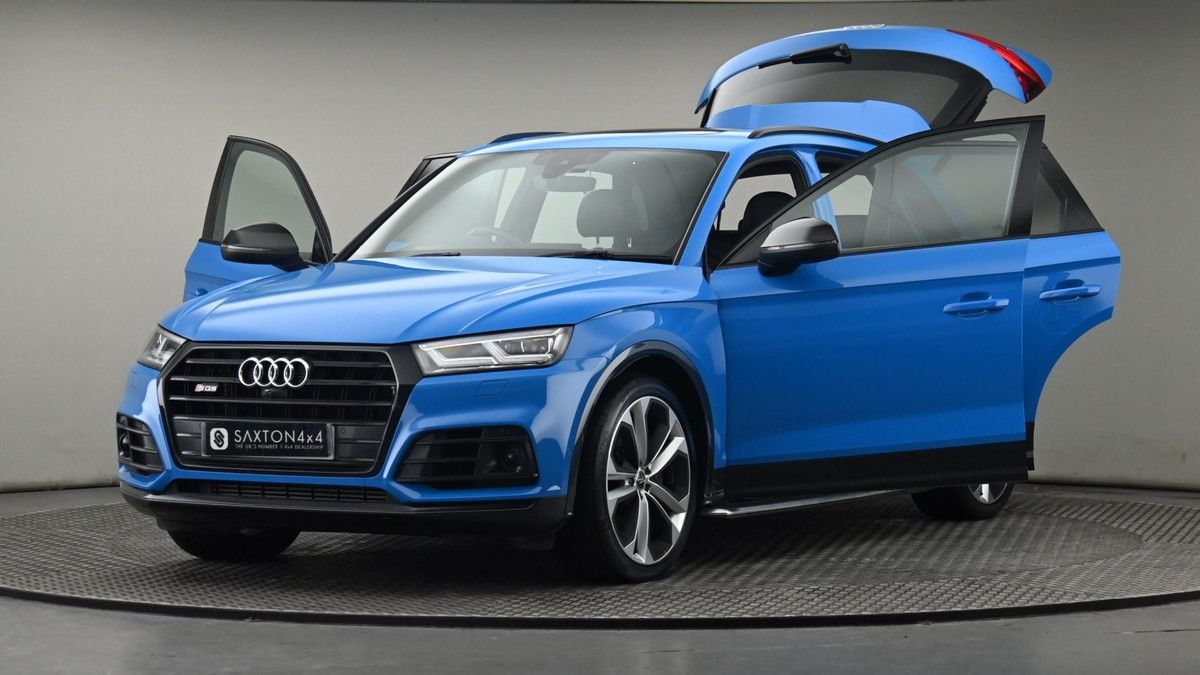 More views of Audi SQ5