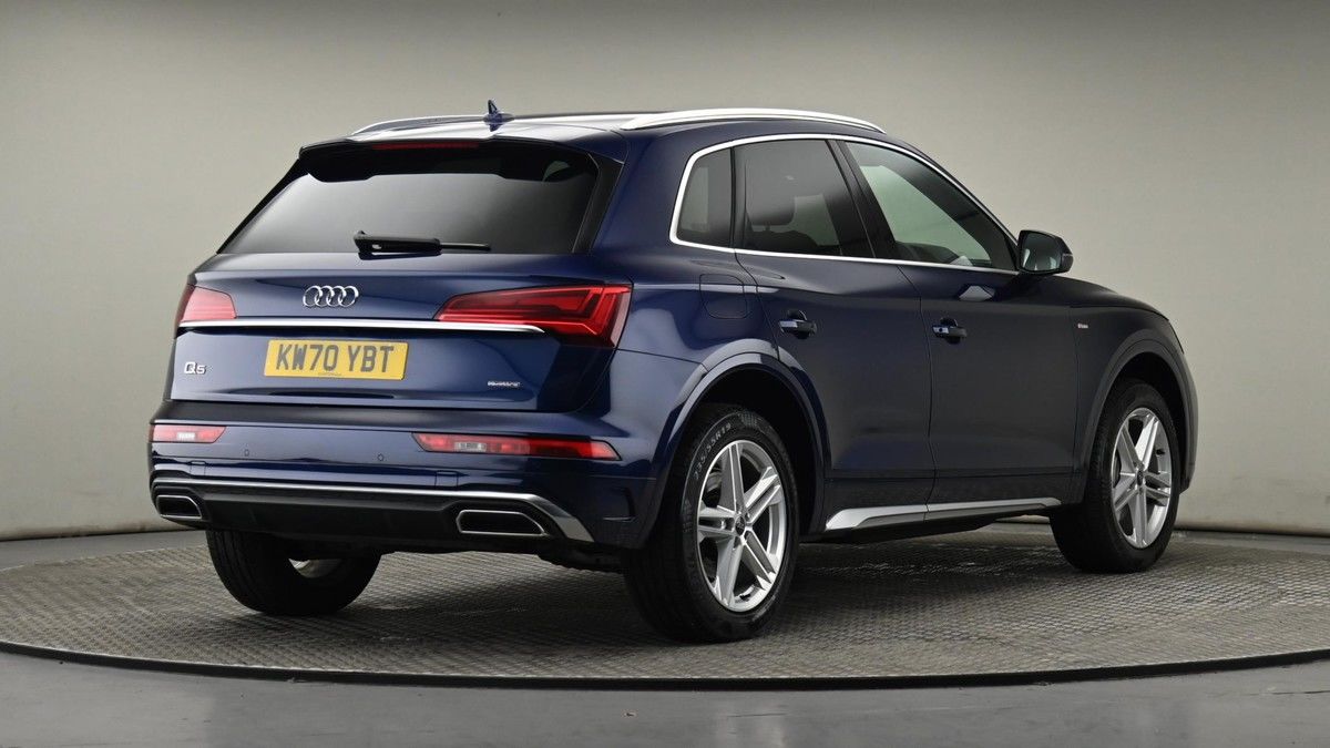 More views of Audi Q5