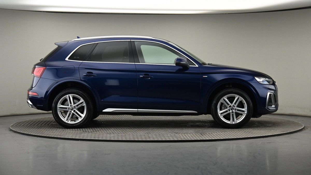 More views of Audi Q5