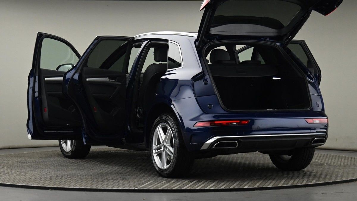 More views of Audi Q5