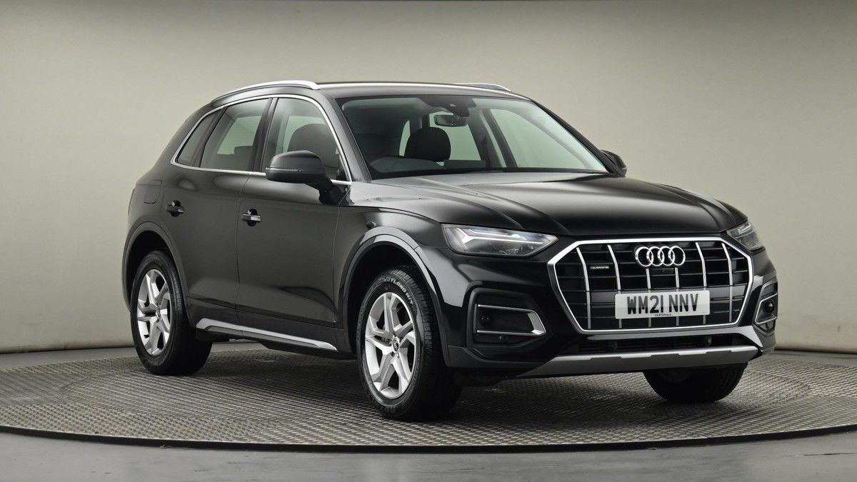 Audi Q5 Sticky Header Image