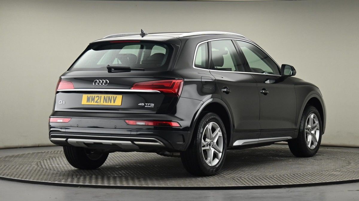 More views of Audi Q5