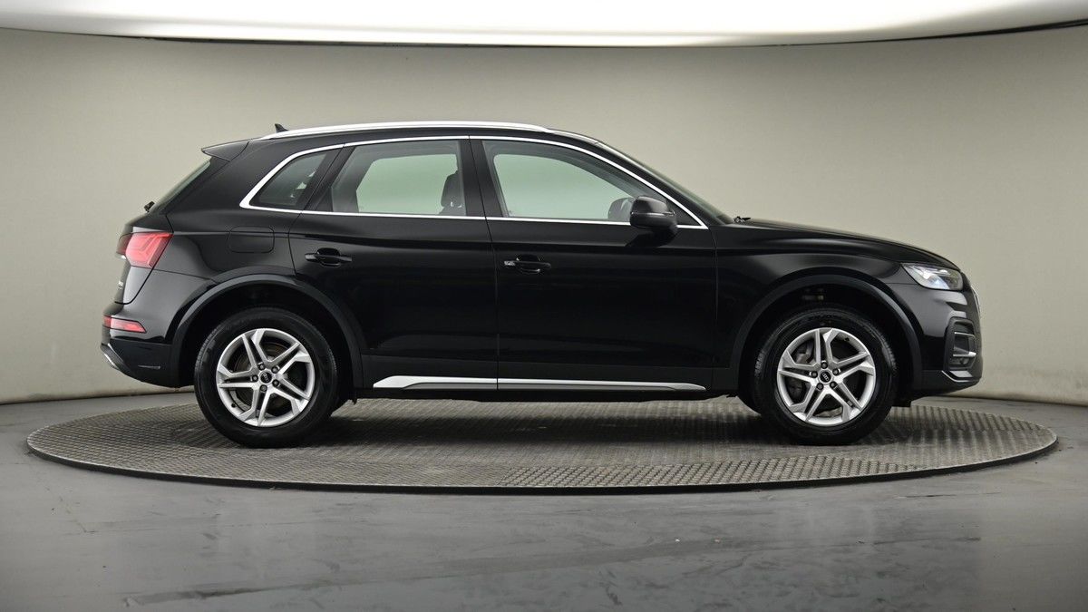 More views of Audi Q5