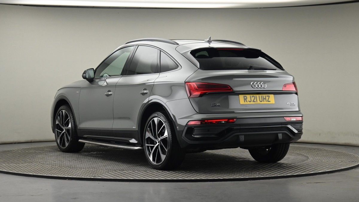 More views of Audi Q5