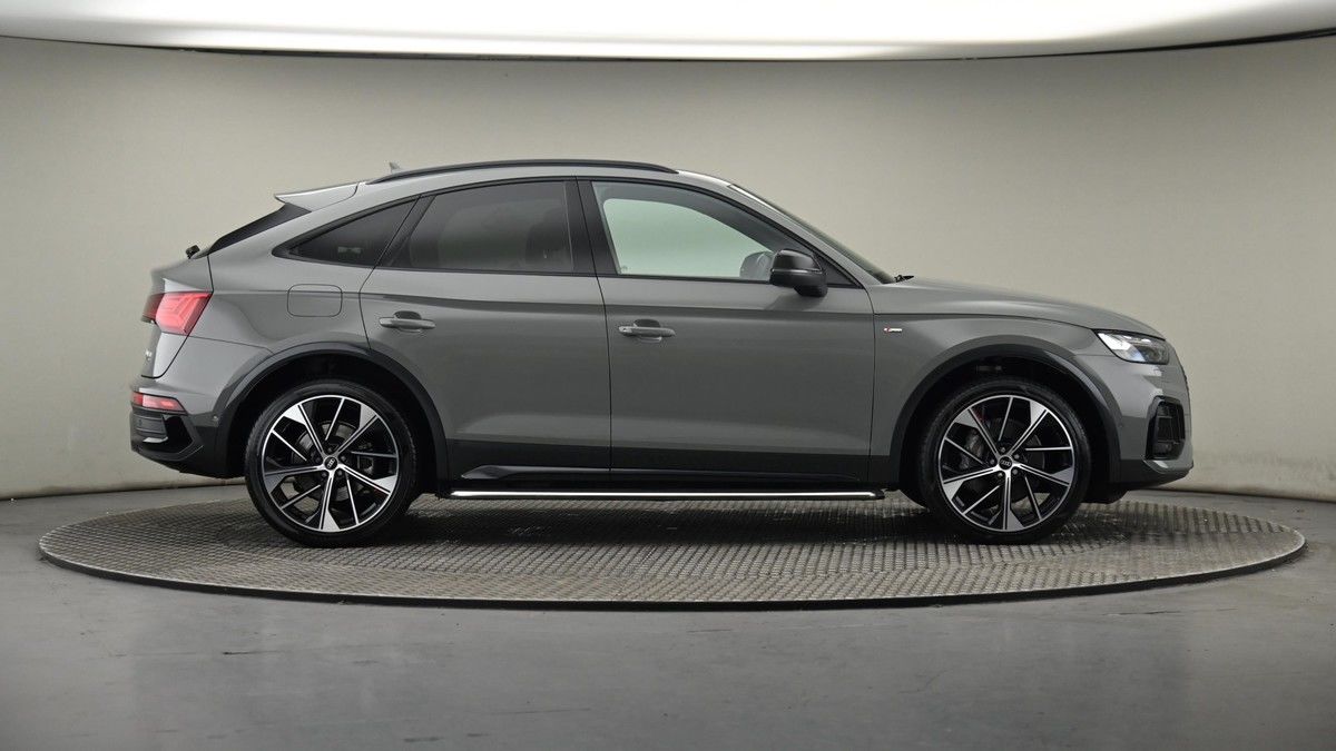 More views of Audi Q5