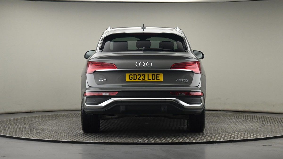 More views of Audi Q5