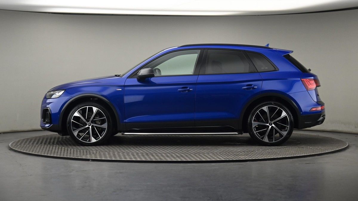 More views of Audi Q5