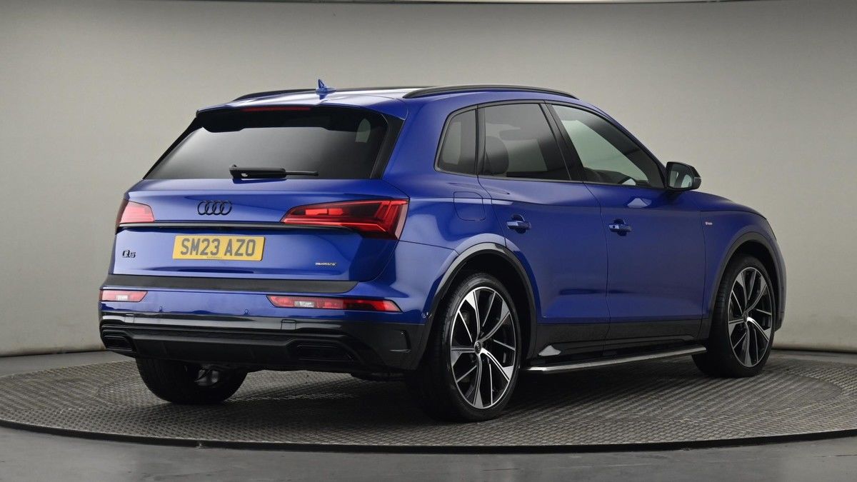 More views of Audi Q5