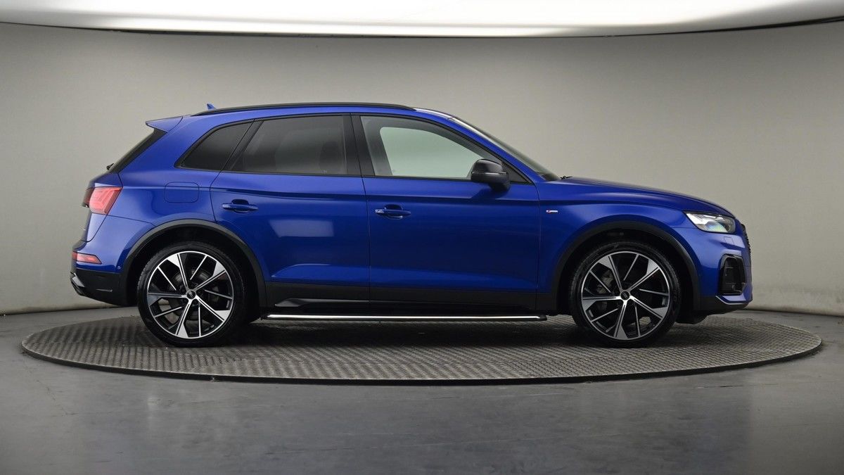 More views of Audi Q5