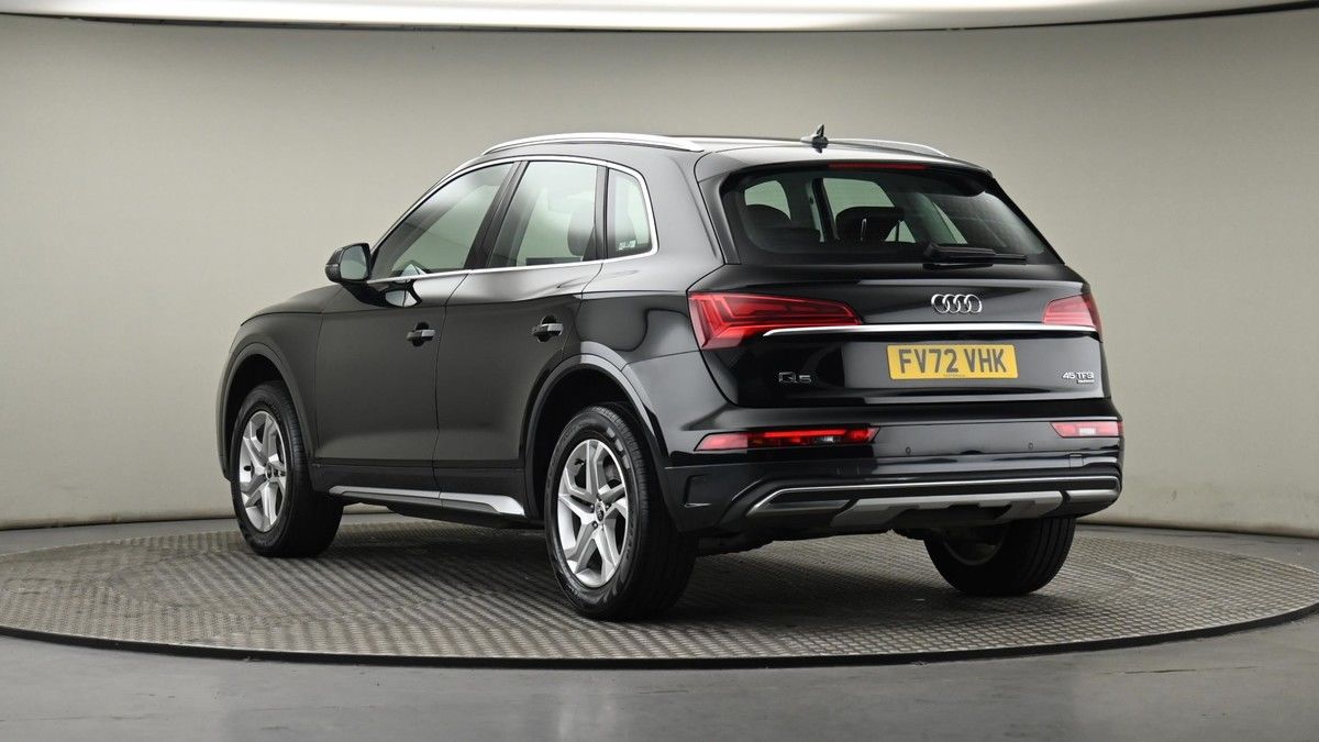 More views of Audi Q5