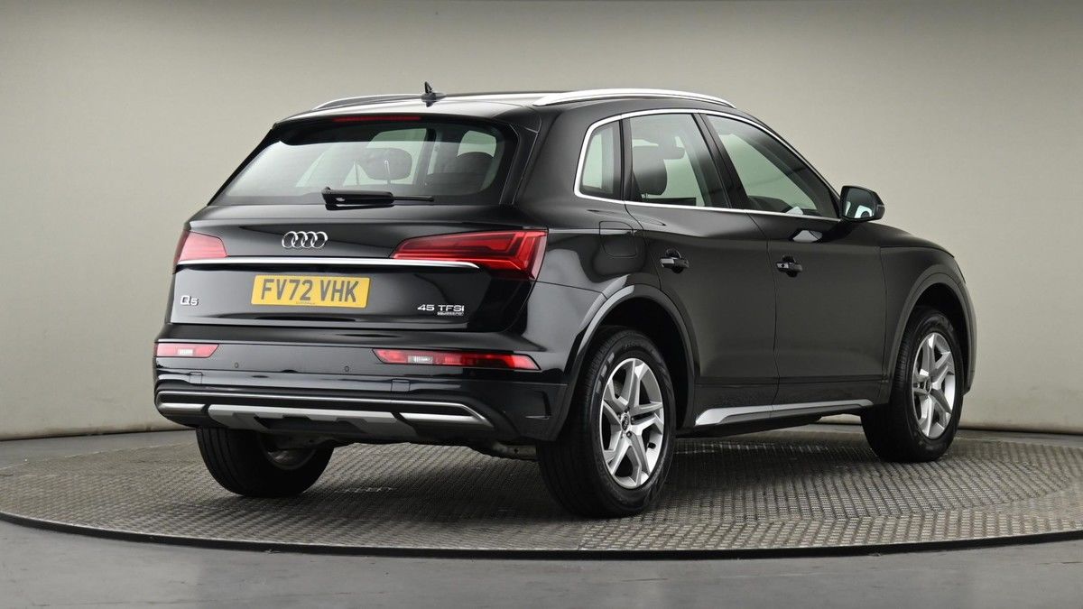 More views of Audi Q5