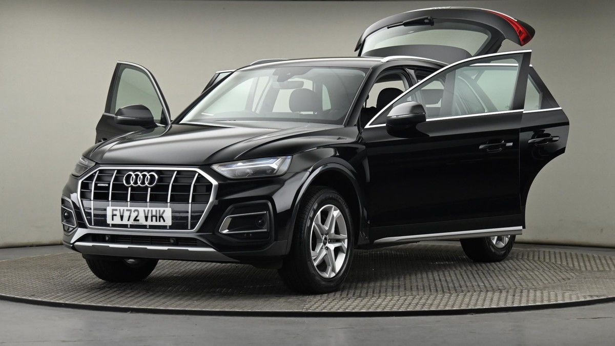 More views of Audi Q5