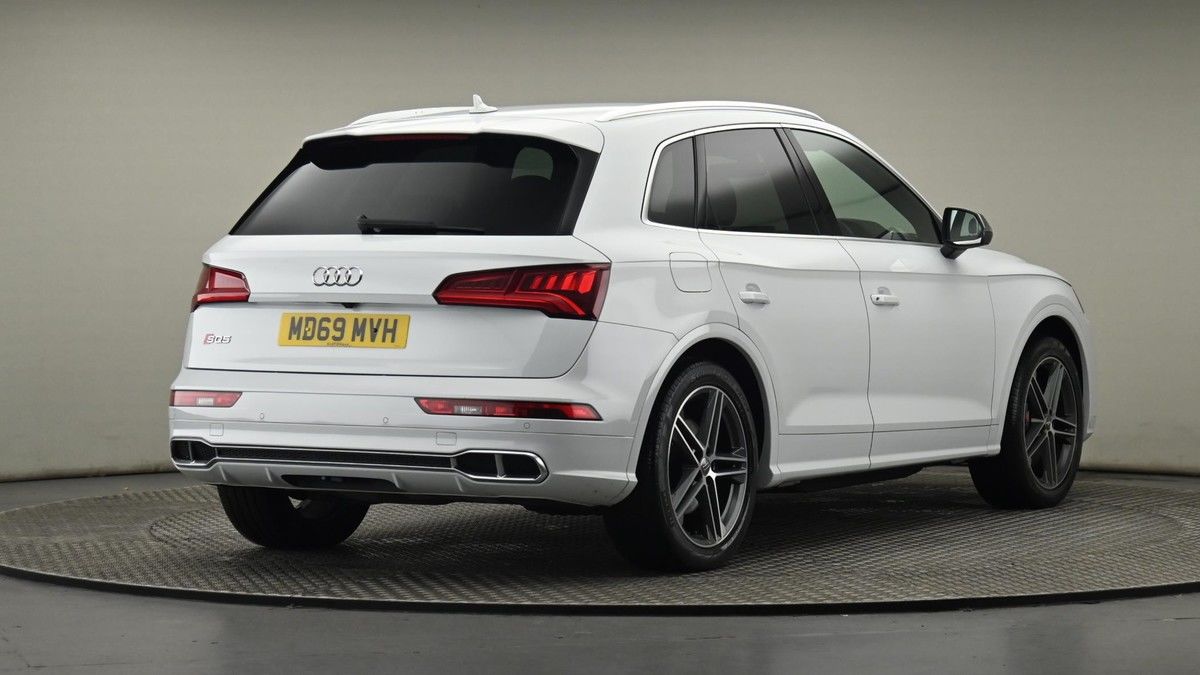 Audi SQ5 Image 26