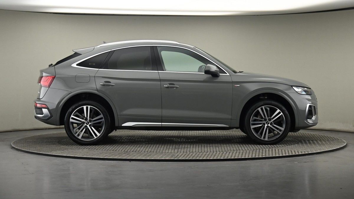 More views of Audi Q5