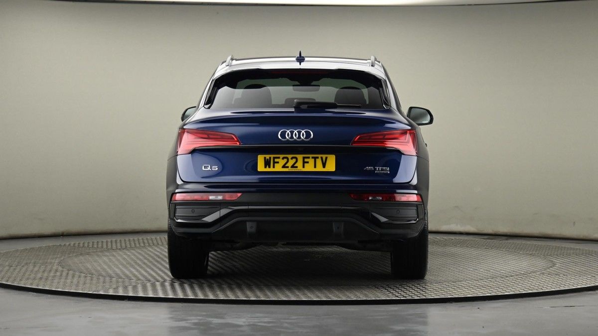 Audi Q5 Image 24