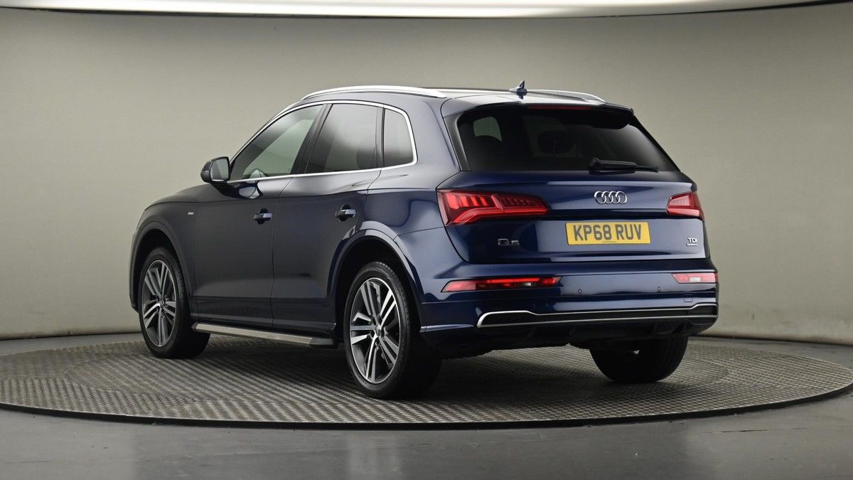 Audi Q5 Image 24