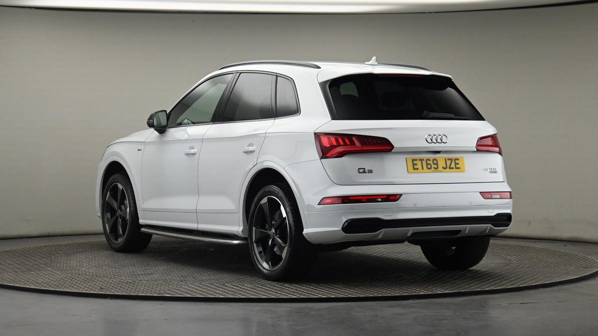 Audi Q5 Image 24