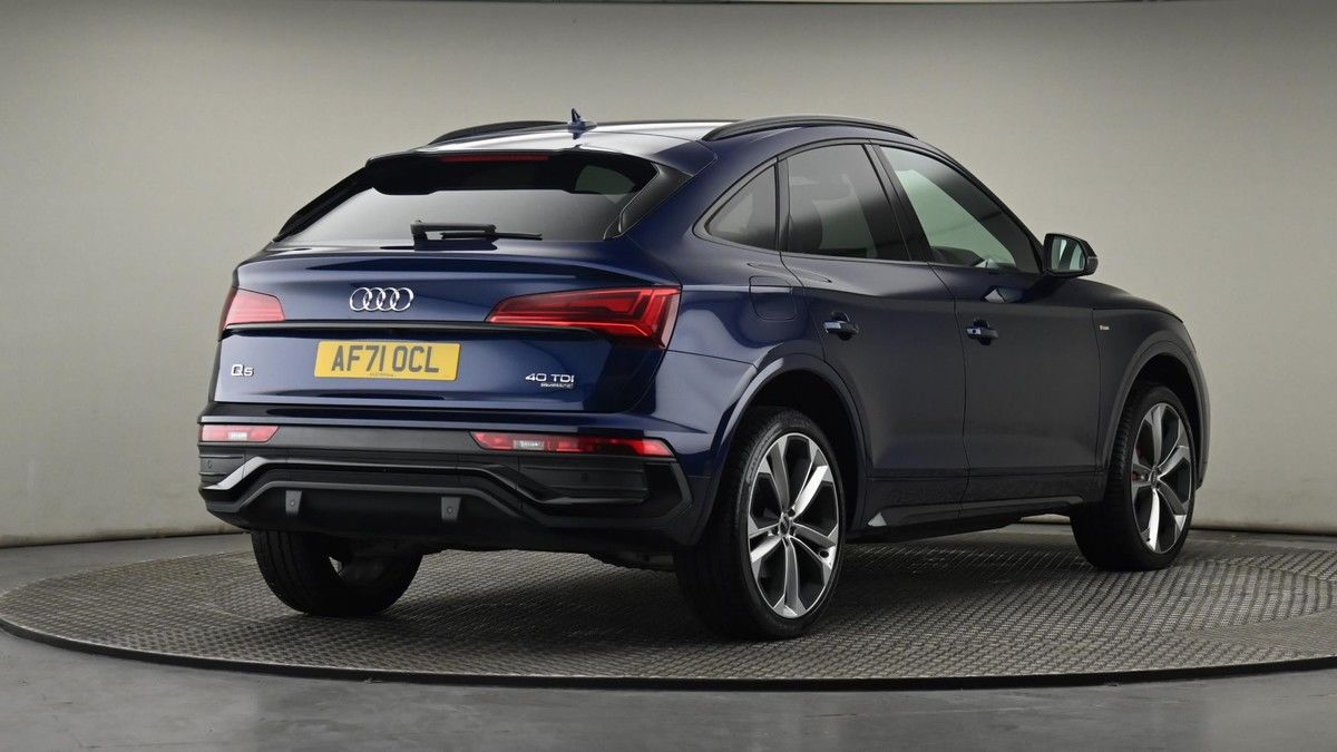 More views of Audi Q5