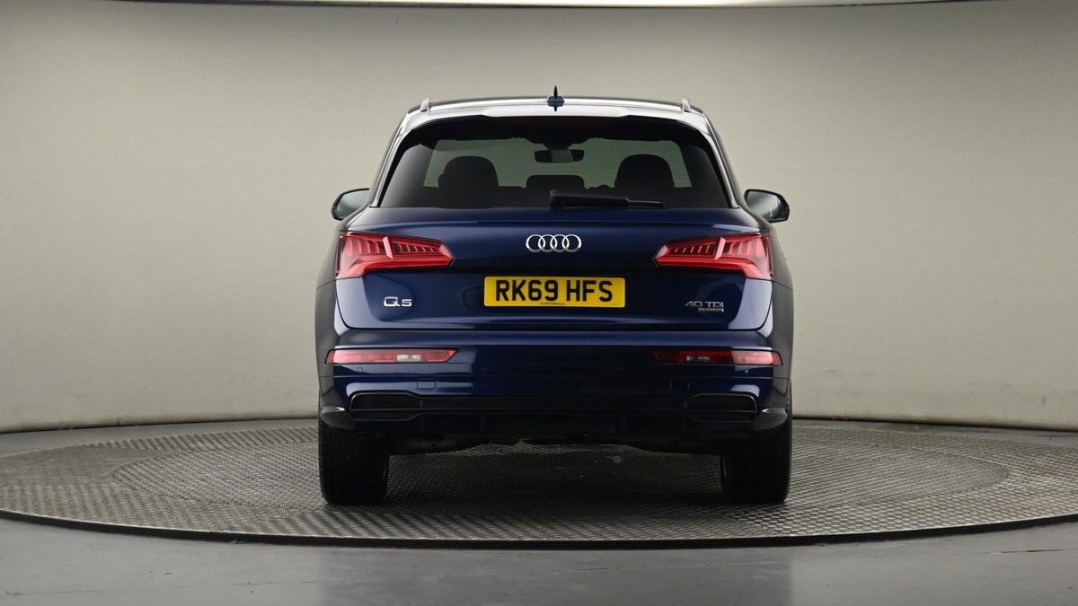 More views of Audi Q5