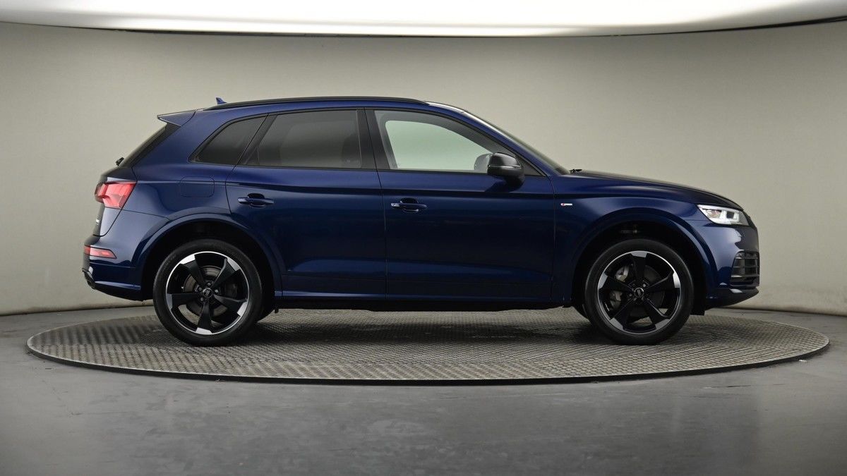 More views of Audi Q5