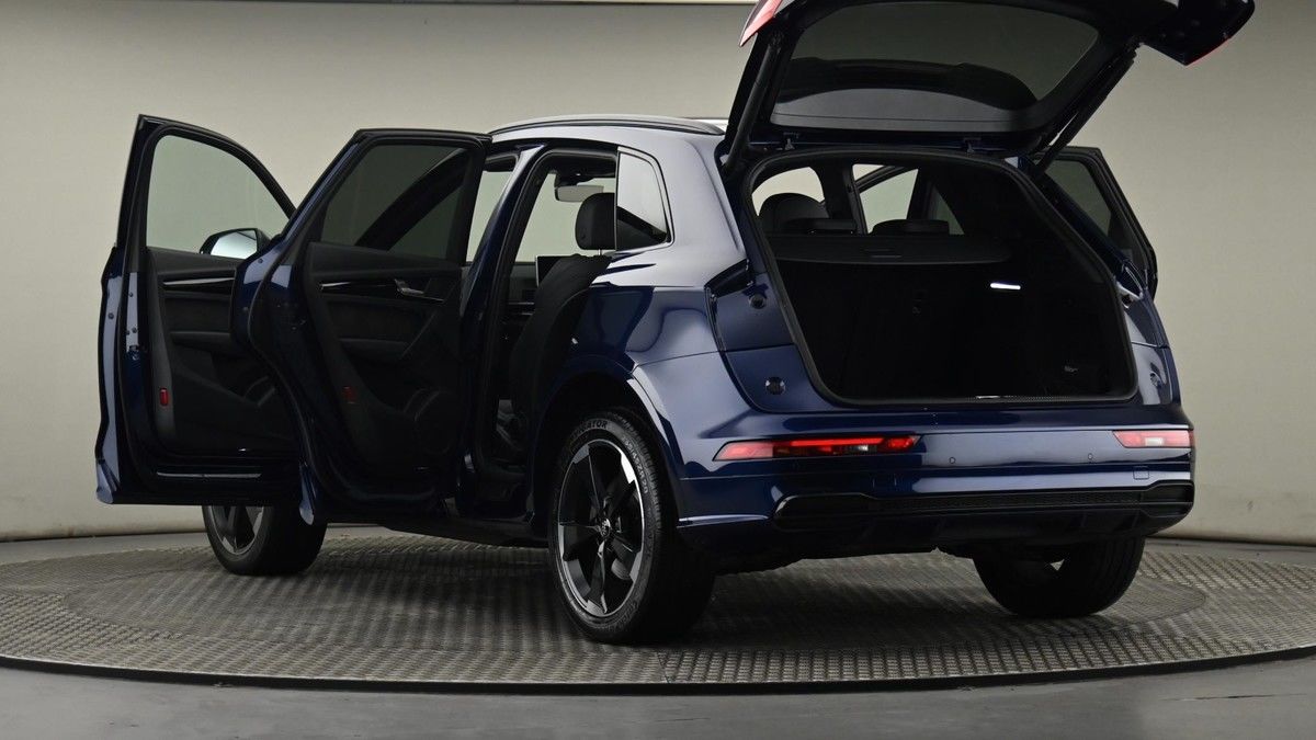 More views of Audi Q5