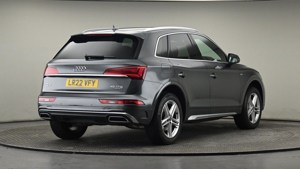 More views of Audi Q5