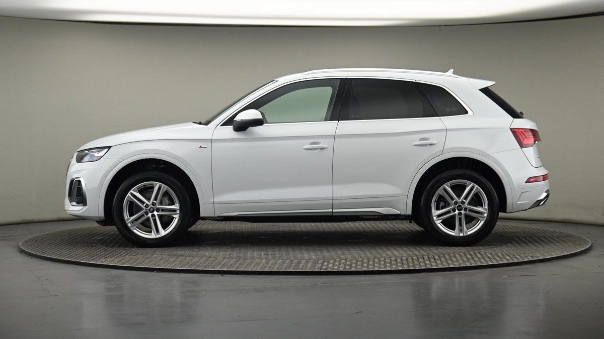 More views of Audi Q5