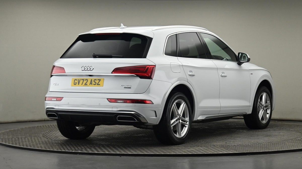 More views of Audi Q5