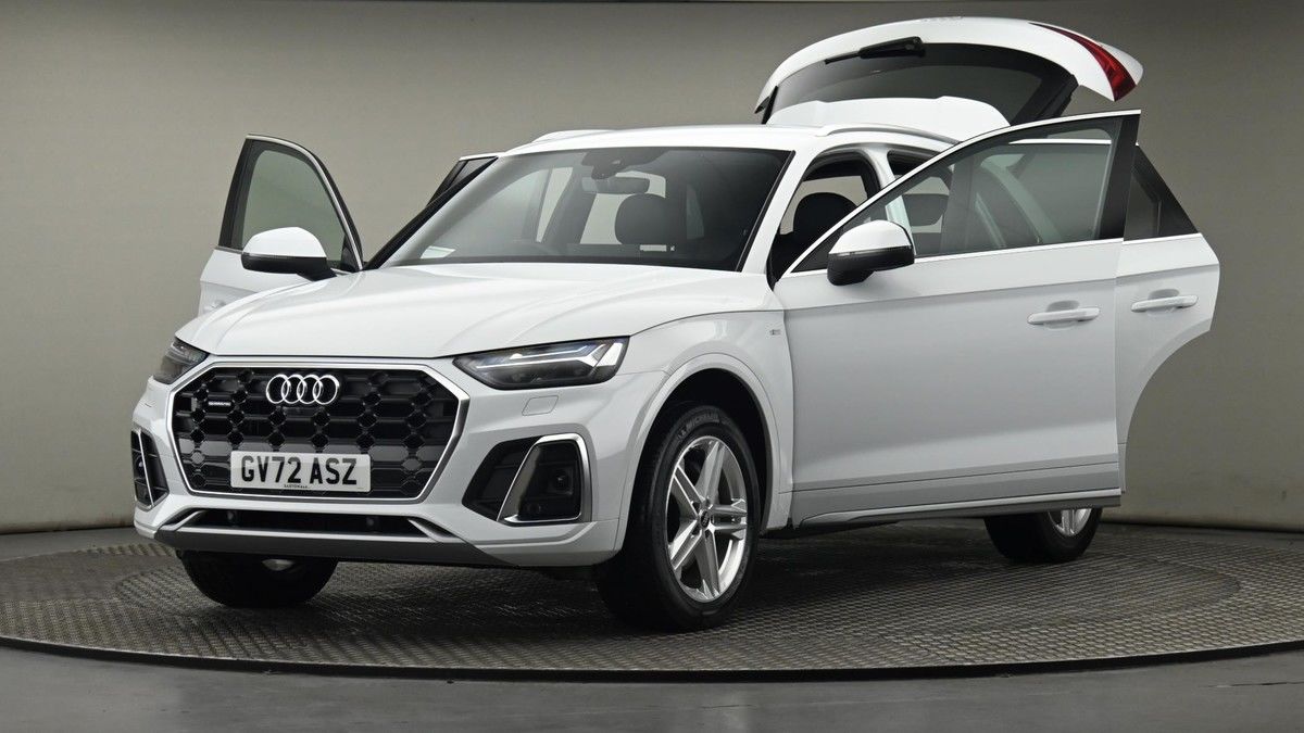 More views of Audi Q5