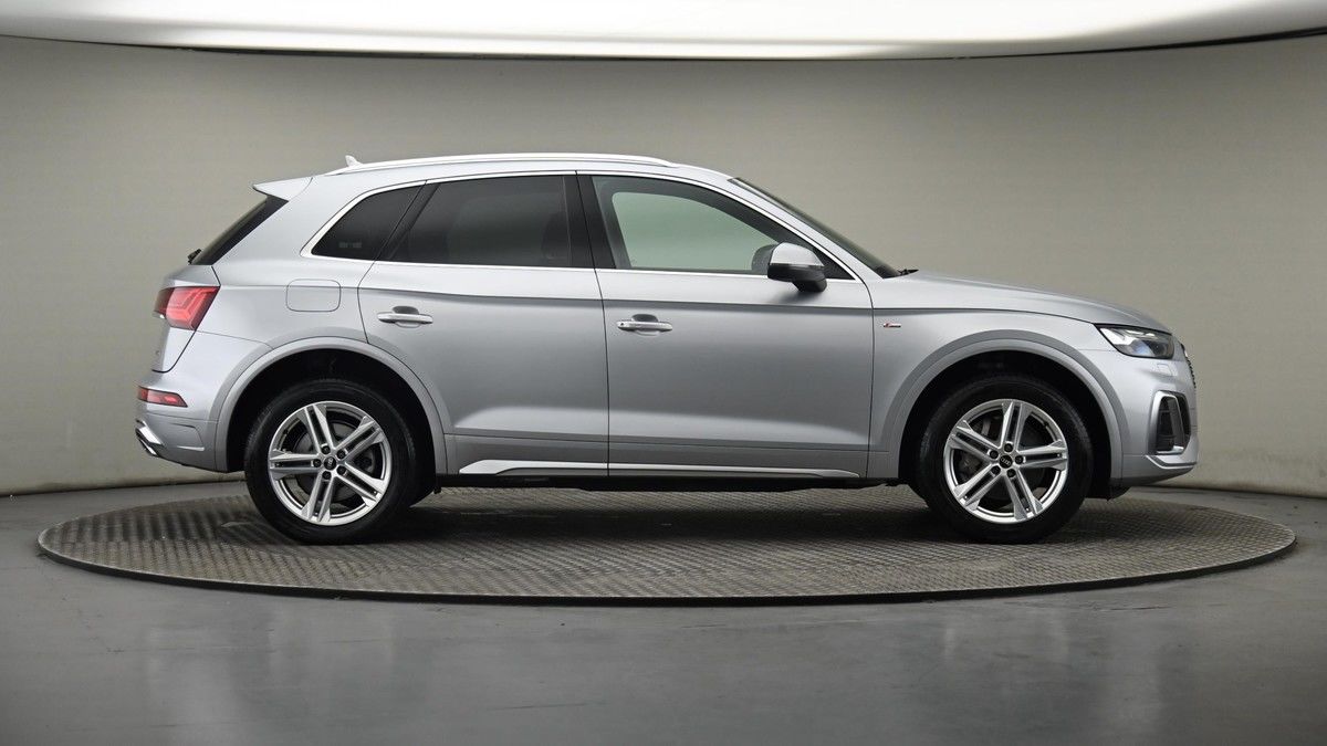 More views of Audi Q5