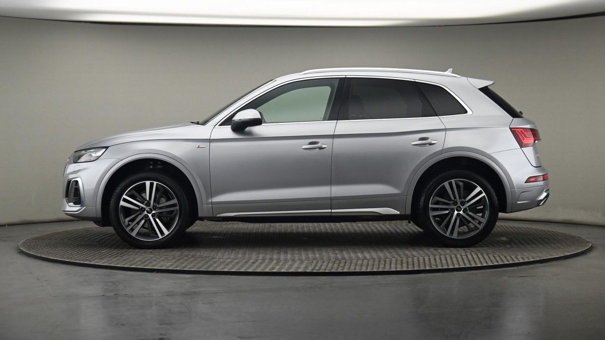 More views of Audi Q5