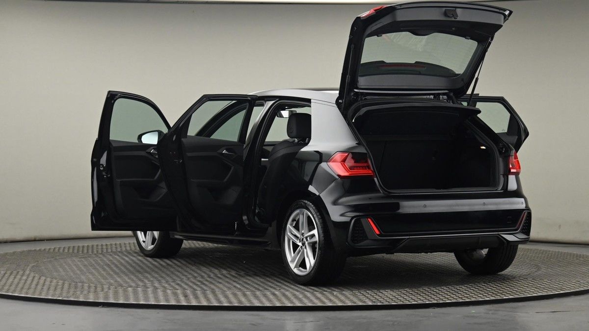 More views of Audi A1