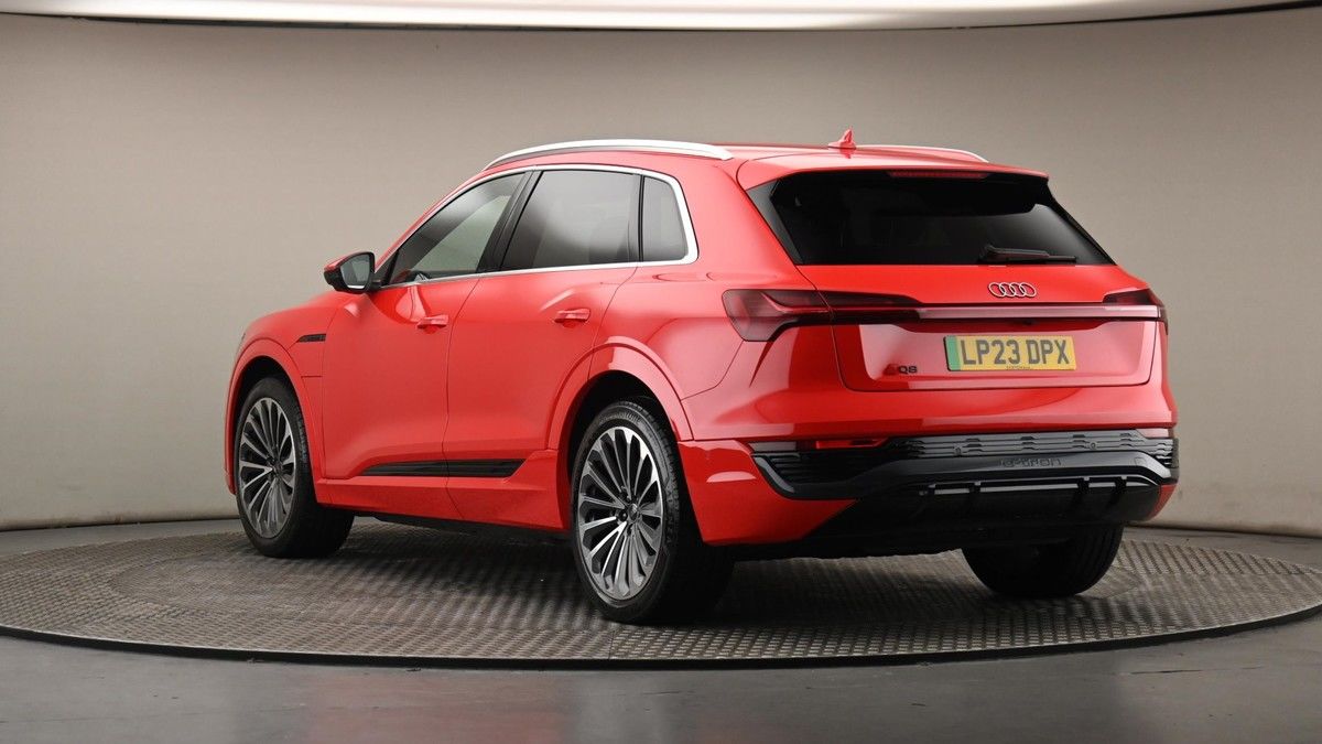 Audi Q8 e-tron Image 24