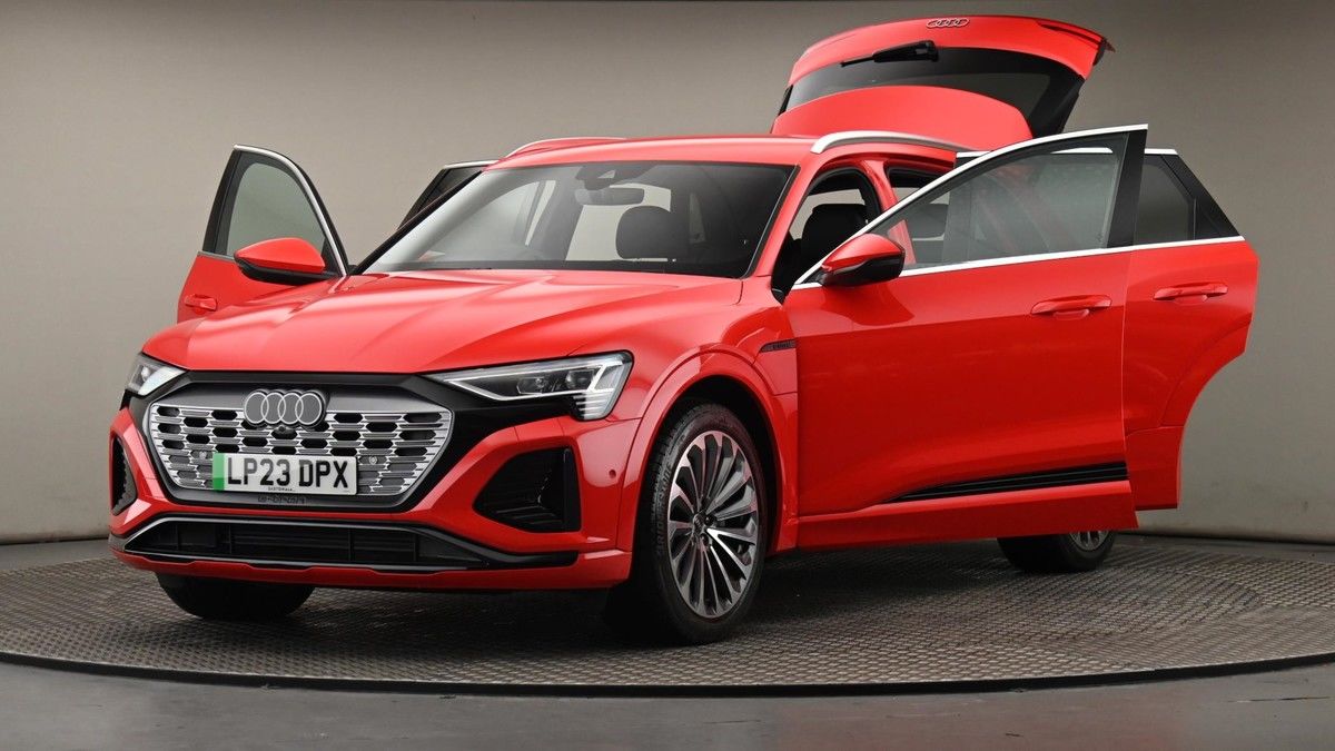 Audi Q8 e-tron Image 28