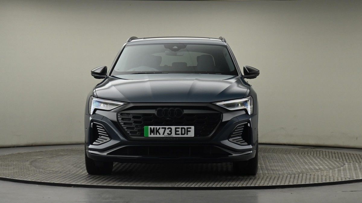 Audi Q8 e-tron Image 21