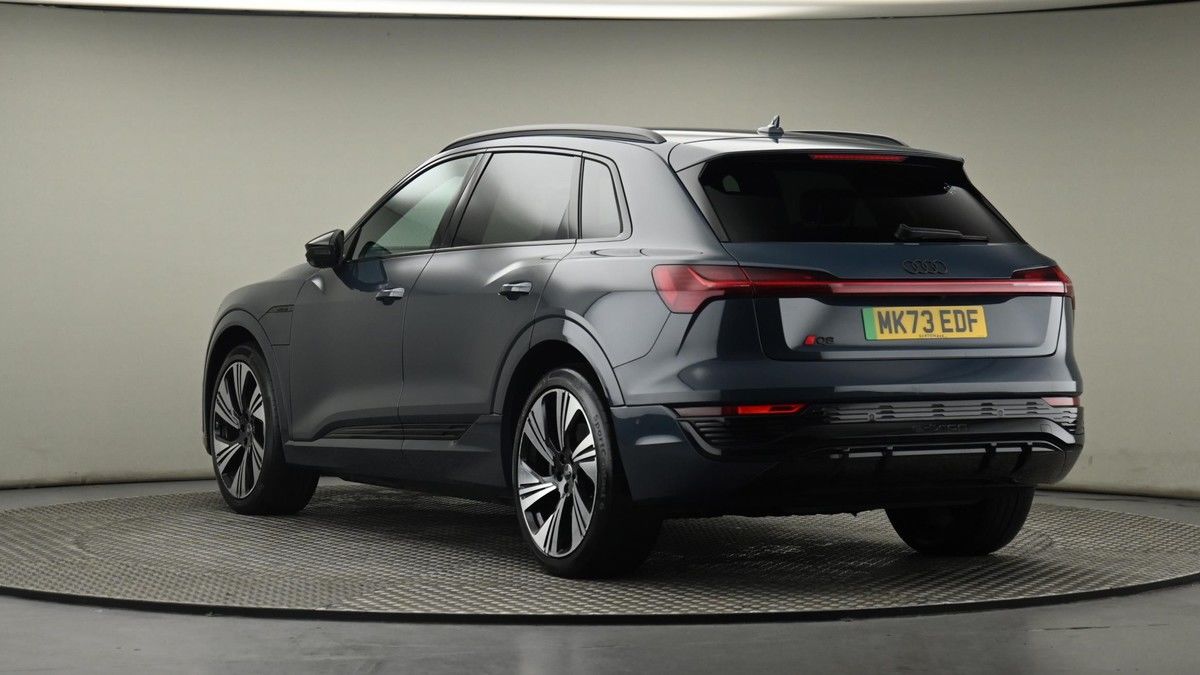 Audi Q8 e-tron Image 24