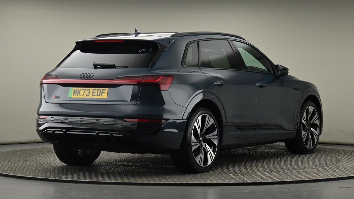 Audi Q8 e-tron Image 26